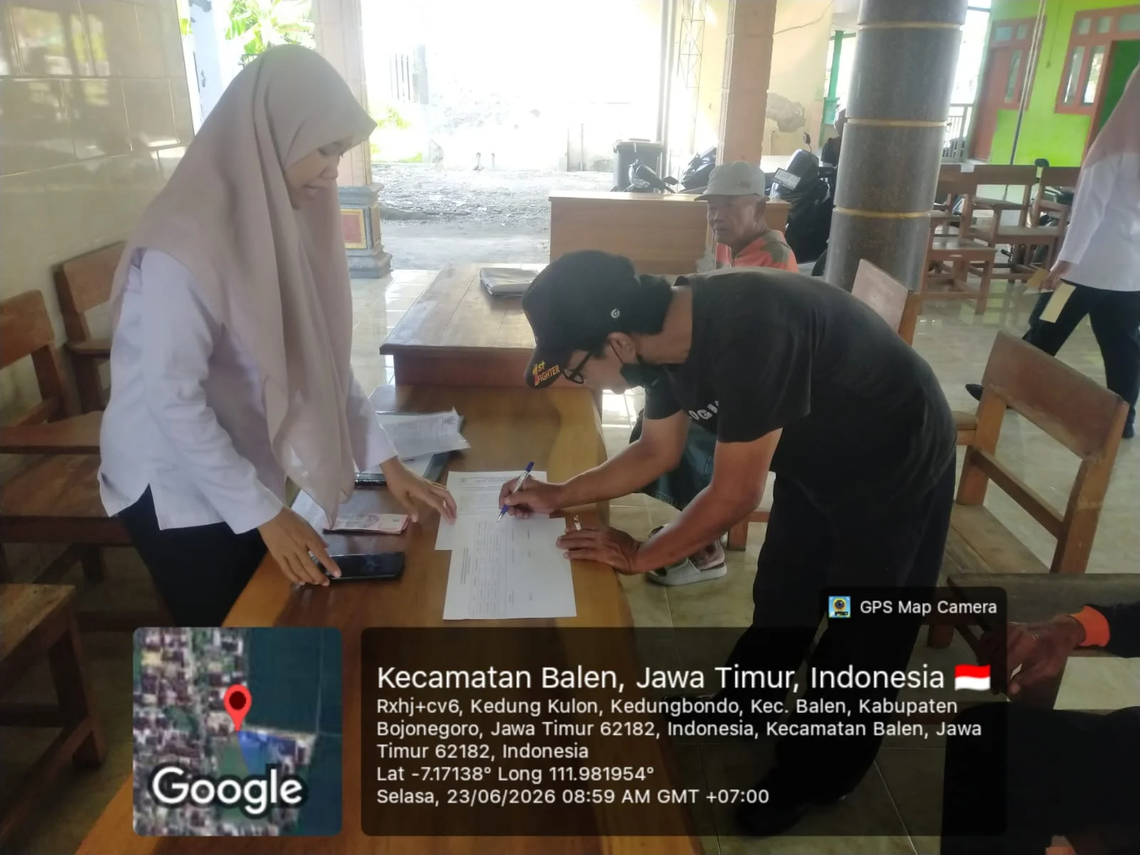 Foto 2 album Penyaluran BLT DD Bulan Juni